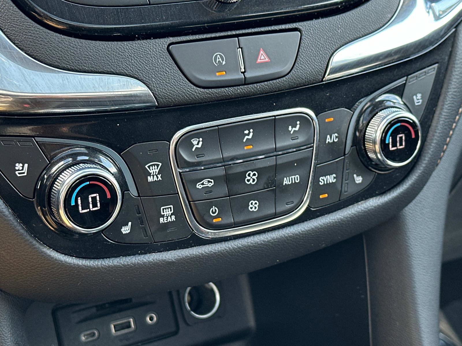 Certified 2023 Chevrolet Equinox Premier image 30