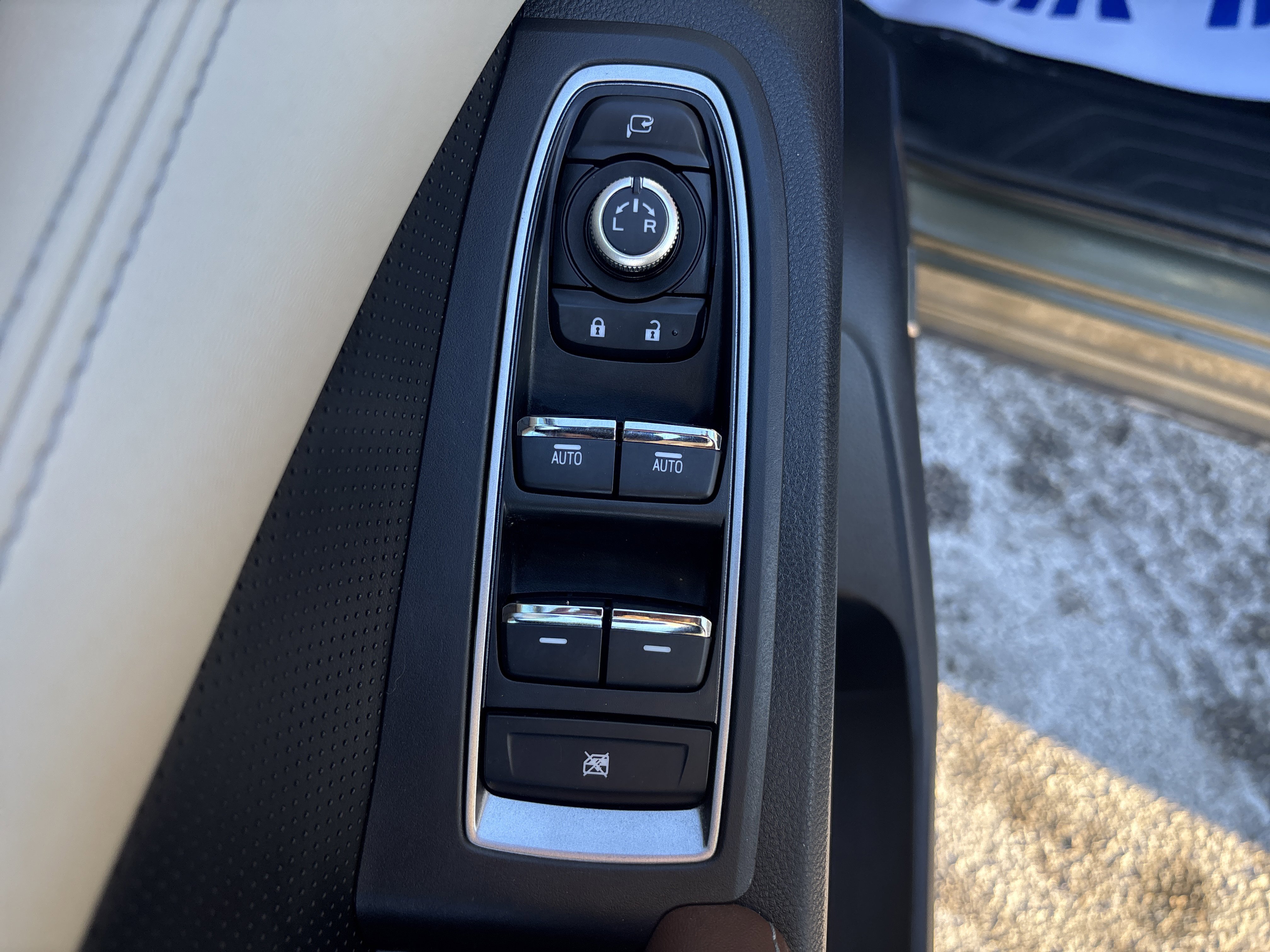 Used 2022 Subaru Ascent Touring w/ Popular Package #2A image 14