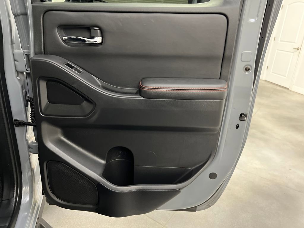Used 2023 Nissan Frontier PRO-4X w/ Pro Convenience Package image 24