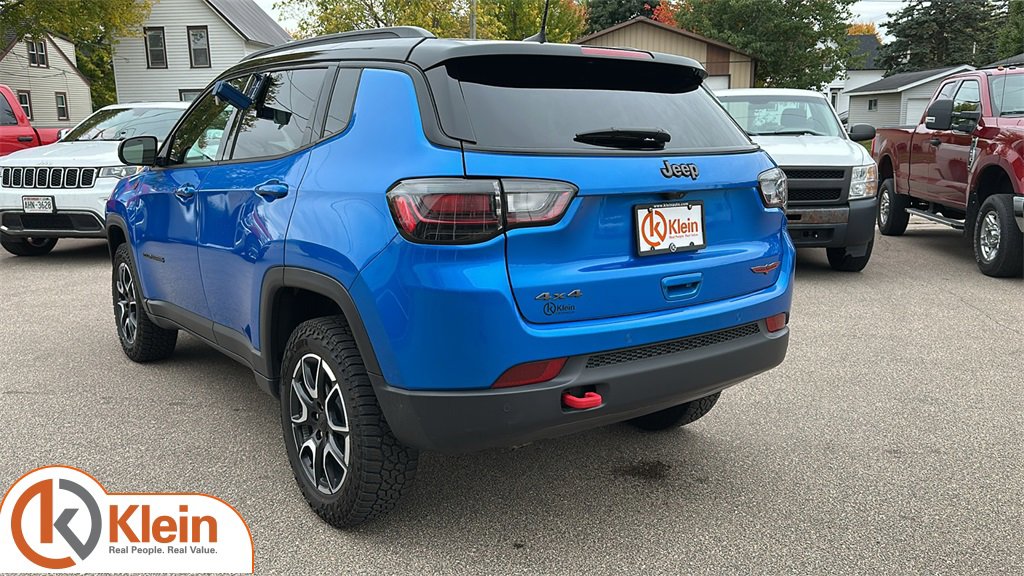 Used 2024 Jeep Compass Trailhawk w/ Trailhawk Elite Group image 6