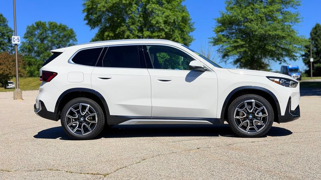 New 2026 BMW X1 xDrive28i w/ Technology Package AWD/4WD image 7