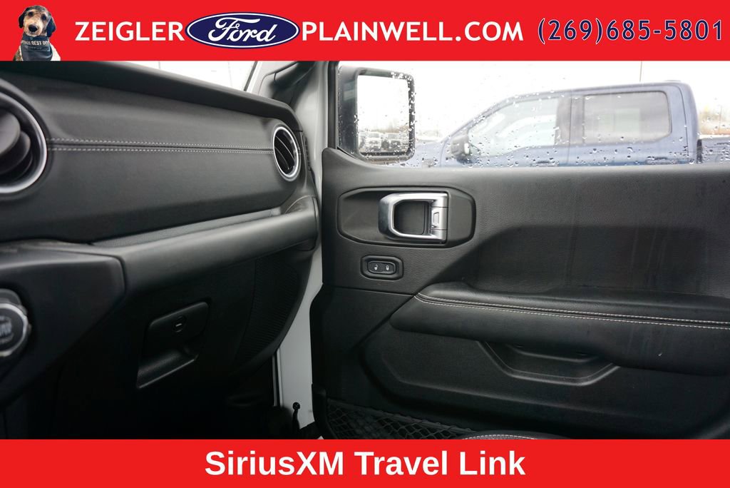 Used 2020 Jeep Wrangler Unlimited Sahara w/ Dual Top Group AWD/4WD image 28