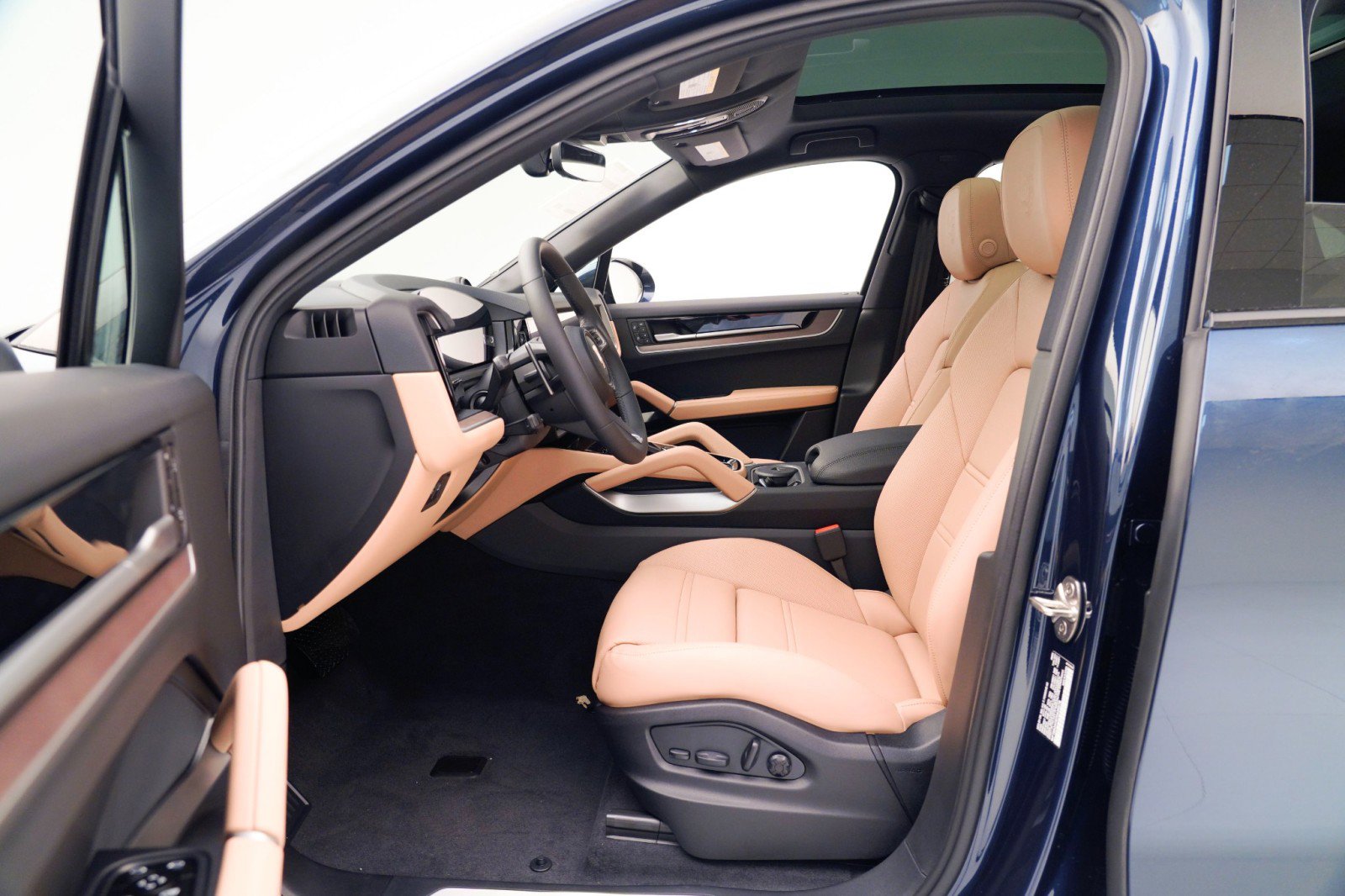 New 2026 Porsche Cayenne Coupe image 17