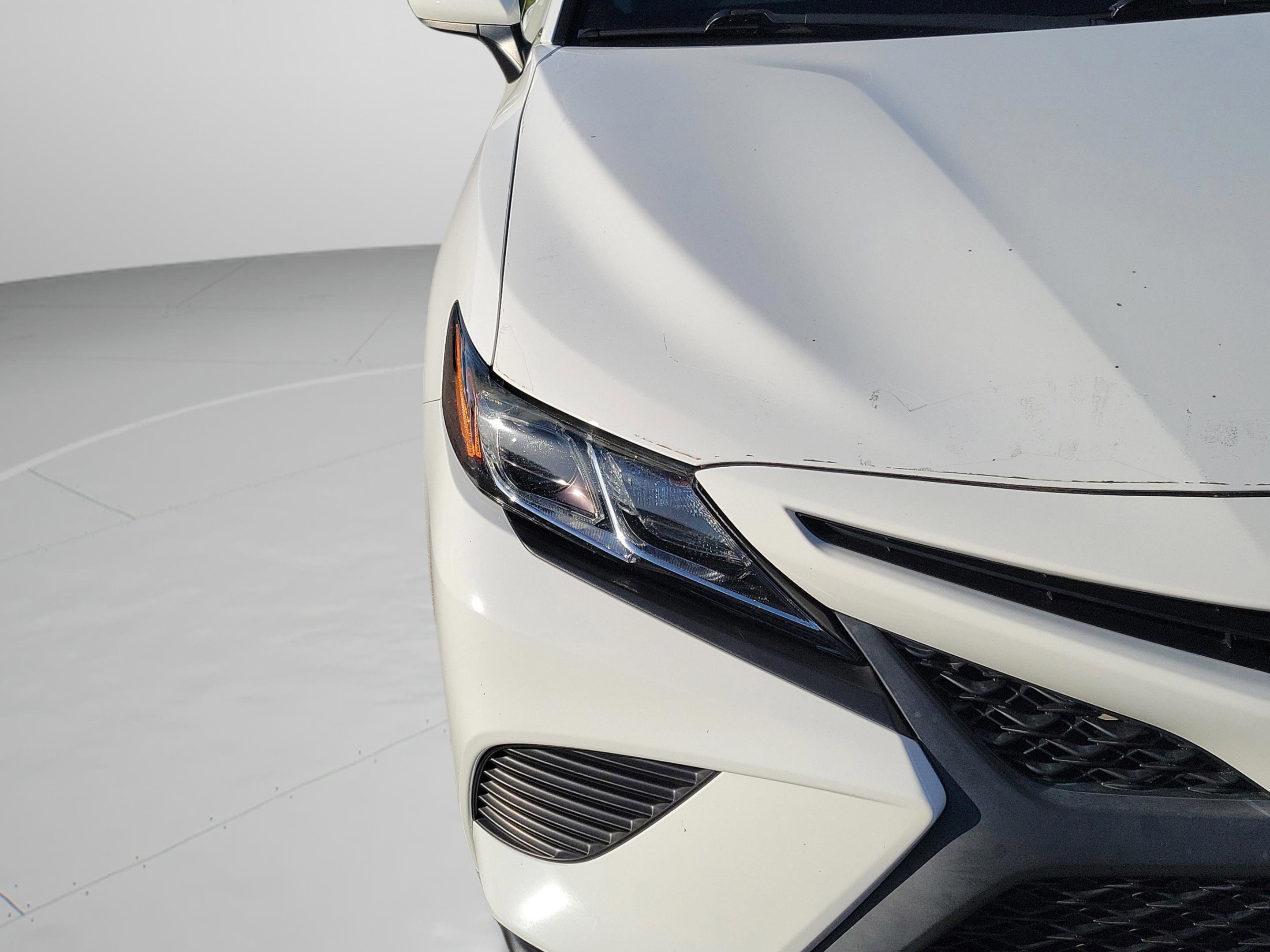 Used 2020 Toyota Camry SE image 13