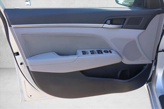 Used 2017 Hyundai Elantra SE FWD image 12