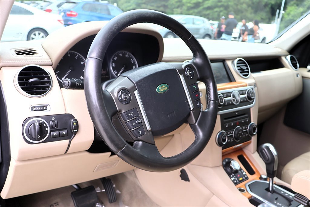Used 2010 Land Rover LR4 HSE AWD/4WD image 22