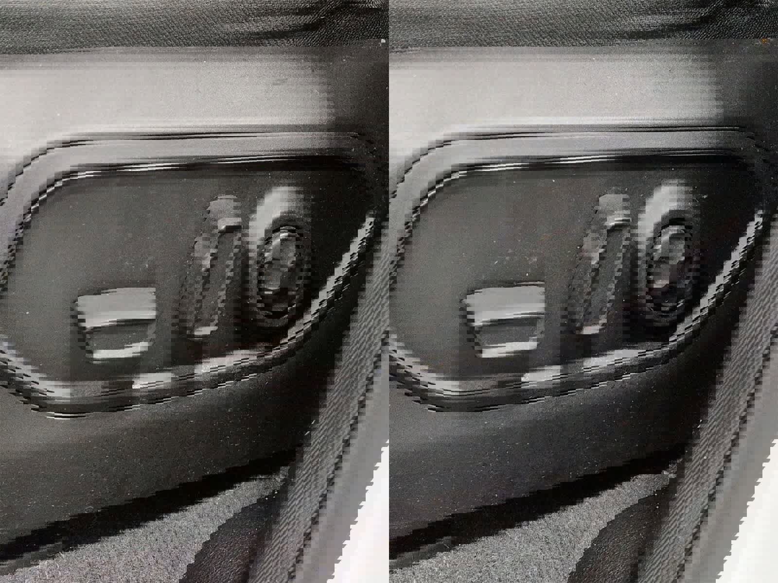 Certified 2023 Jeep Grand Cherokee Altitude image 17