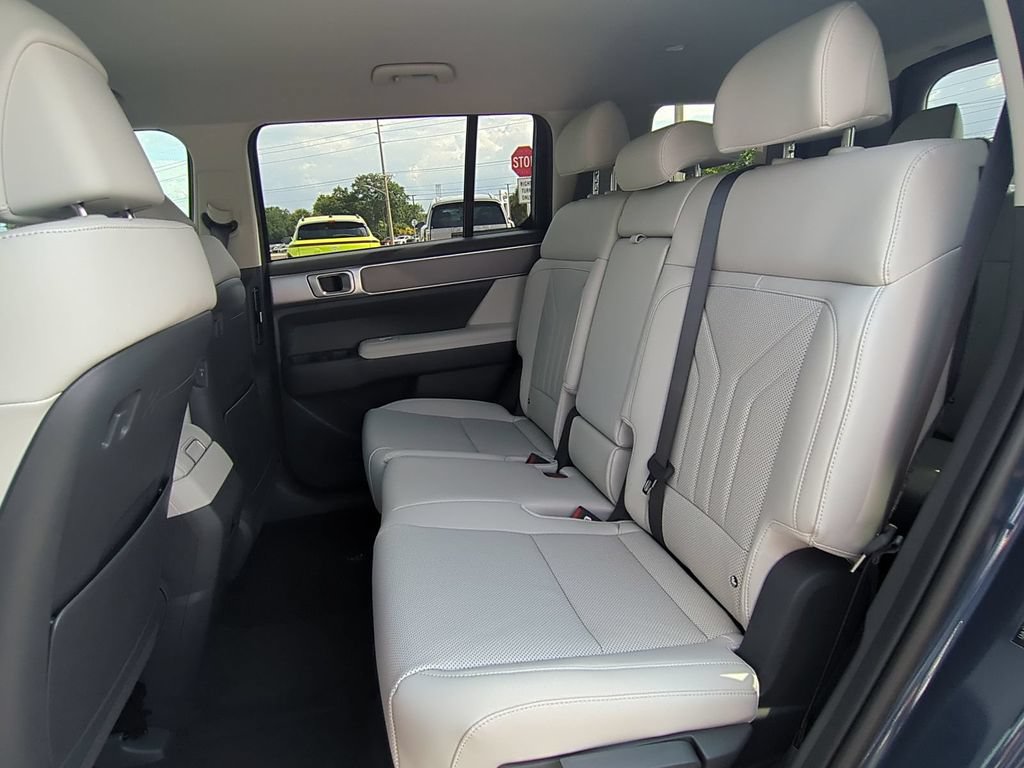 New 2027 Hyundai Santa Fe SEL FWD image 17