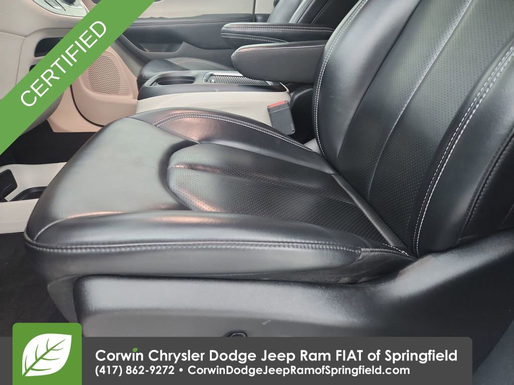 Certified 2023 Chrysler Pacifica Touring-L image 20