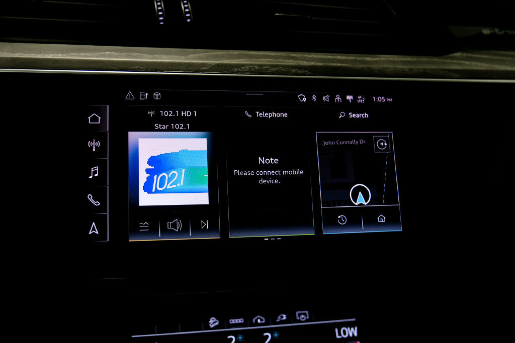 Used 2024 Audi Q8 e-tron Premium Plus w/ Premium Plus Package AWD/4WD image 41