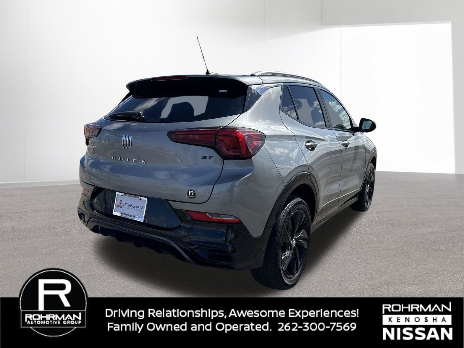 Used 2024 Buick Encore GX Sport Touring AWD/4WD image 4