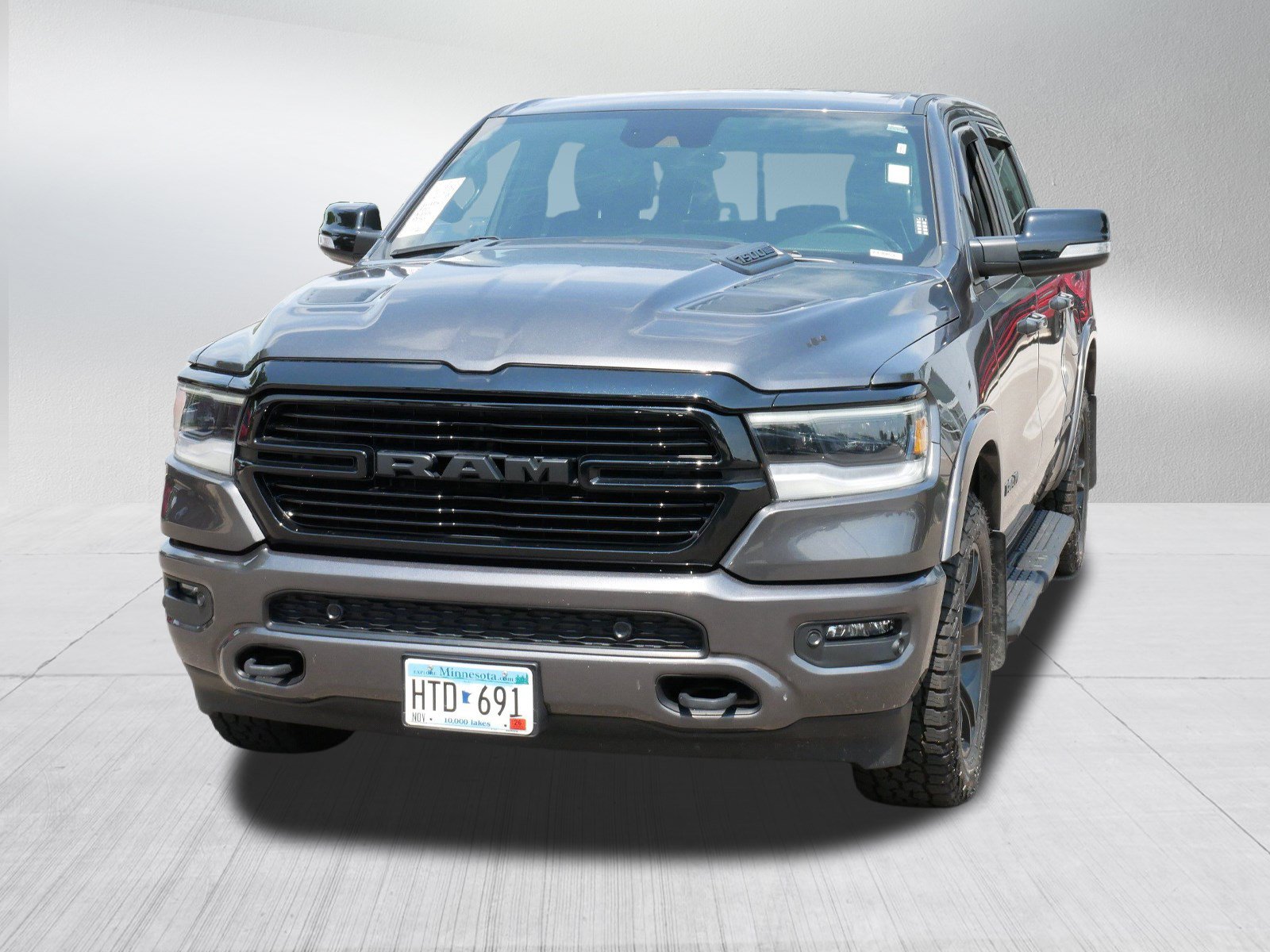Used 2022 RAM 1500 Laramie AWD/4WD image 2