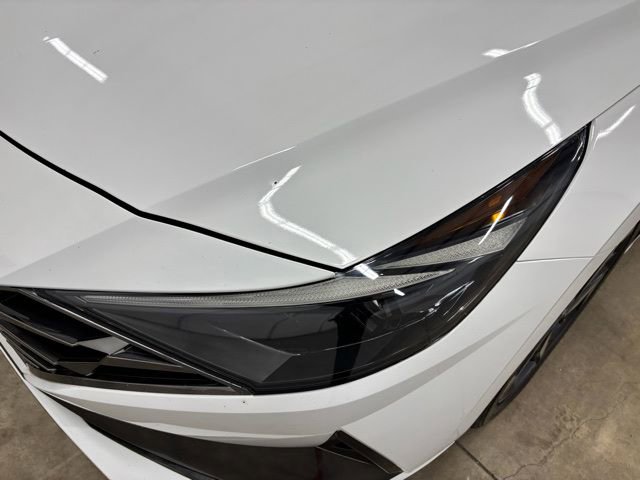 Certified 2023 Hyundai Elantra Limited w/ Cargo Package FWD image 7