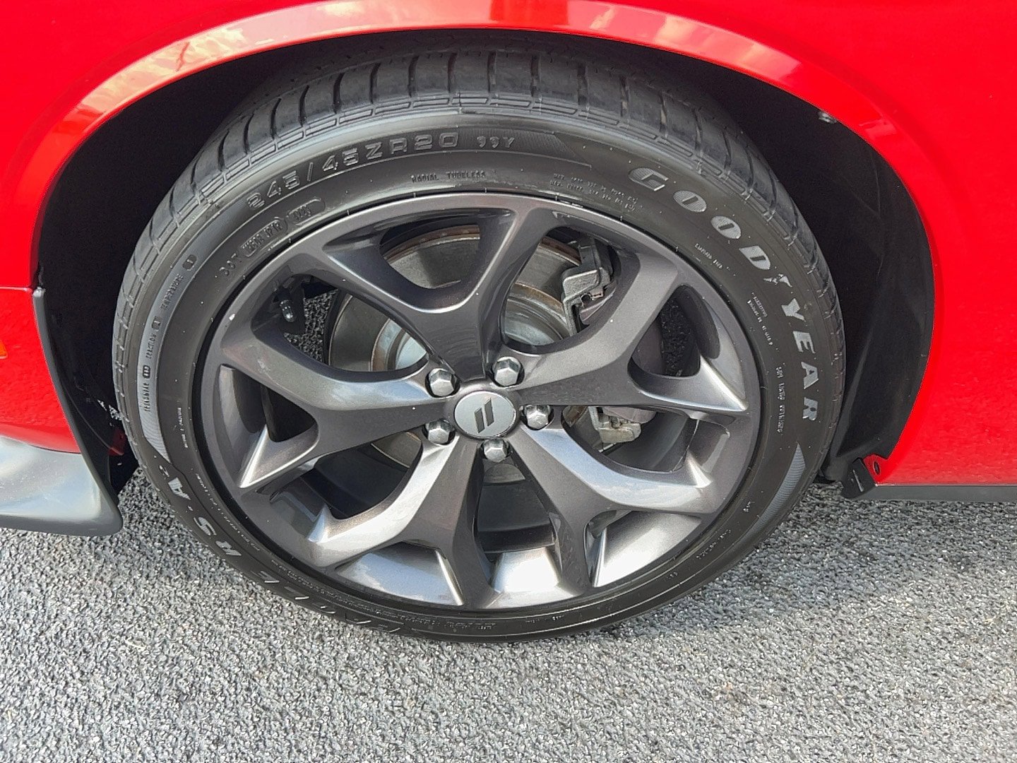 Used 2019 Dodge Challenger R/T w/ Driver Convenience Group RWD image 9