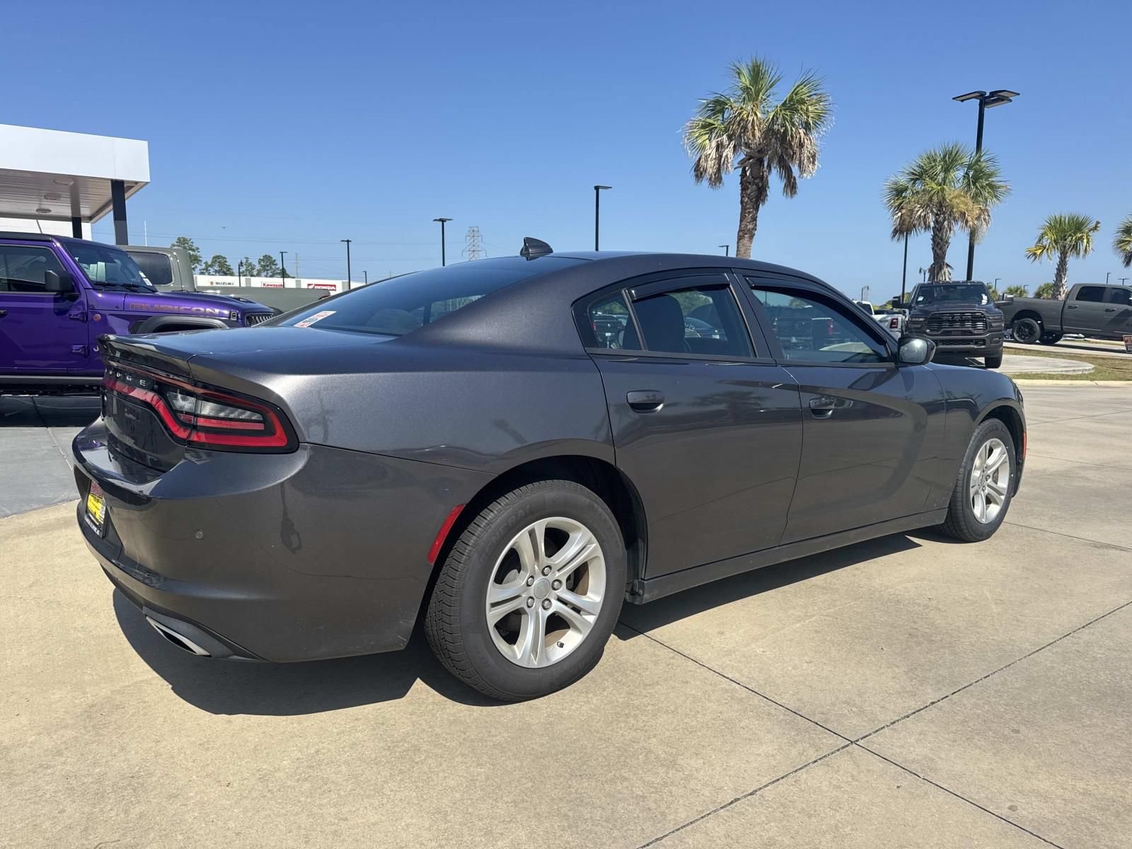Used 2023 Dodge Charger SXT RWD image 7