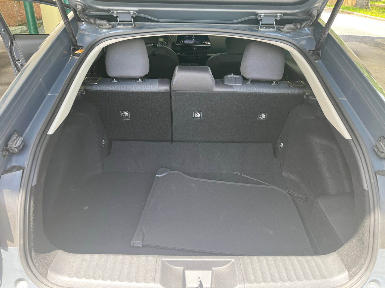 Used 2024 Toyota Prius LE image 34