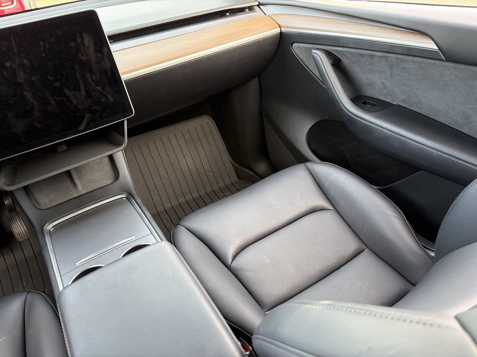 Used 2025 Tesla Model Y Long Range RWD image 17