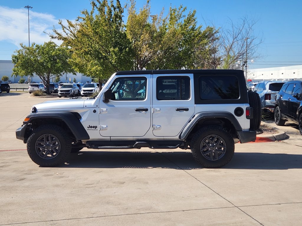 Used 2024 Jeep Wrangler Unlimited Sport AWD/4WD image 14