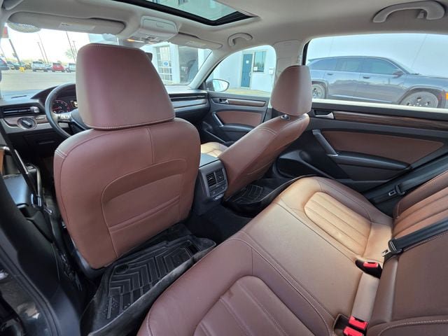 Used 2022 Volkswagen Passat 2.0T FWD image 13