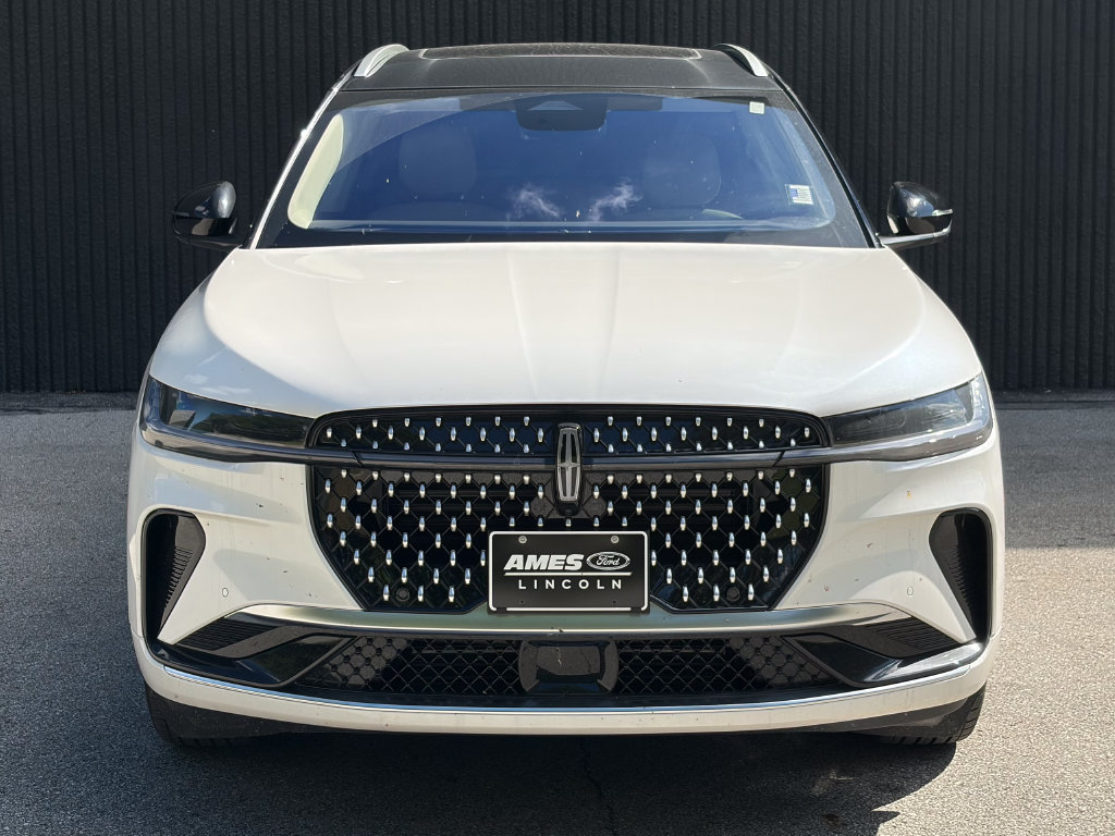 New 2026 Lincoln Nautilus Reserve AWD/4WD image 3