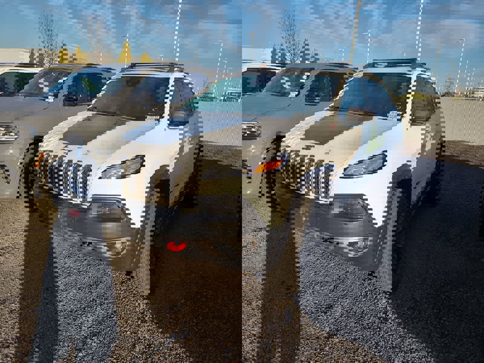 Used 2016 Jeep Cherokee Trailhawk w/ Comfort/Convenience Group image 1