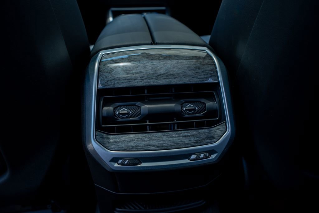 Used 2023 BMW 740i RWD image 46