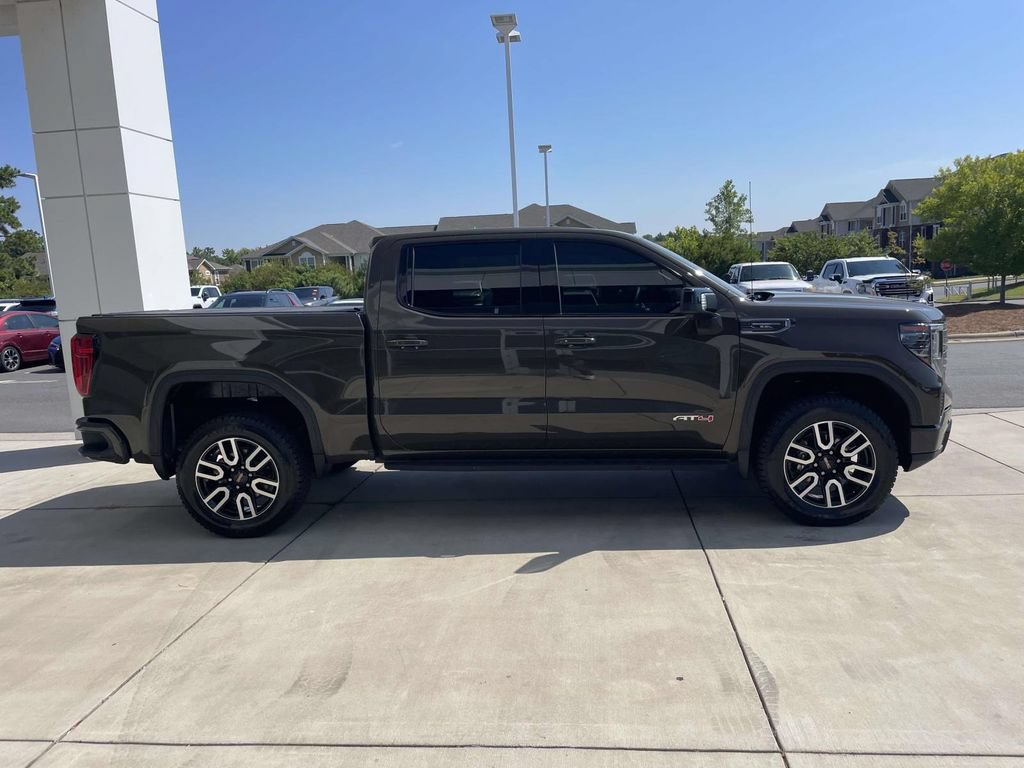 Used 2023 GMC Sierra 1500 AT4 w/ AT4 Premium Package AWD/4WD image 6