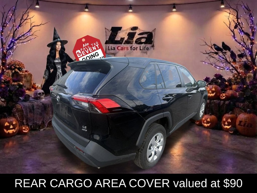Used 2024 Toyota RAV4 LE AWD/4WD image 4