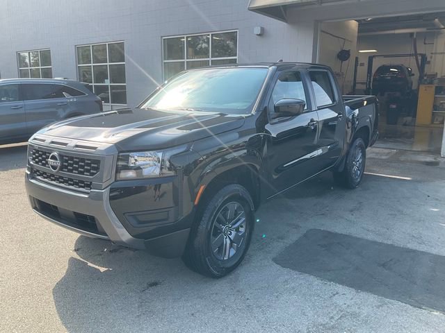 Used 2025 Nissan Frontier SV image 3