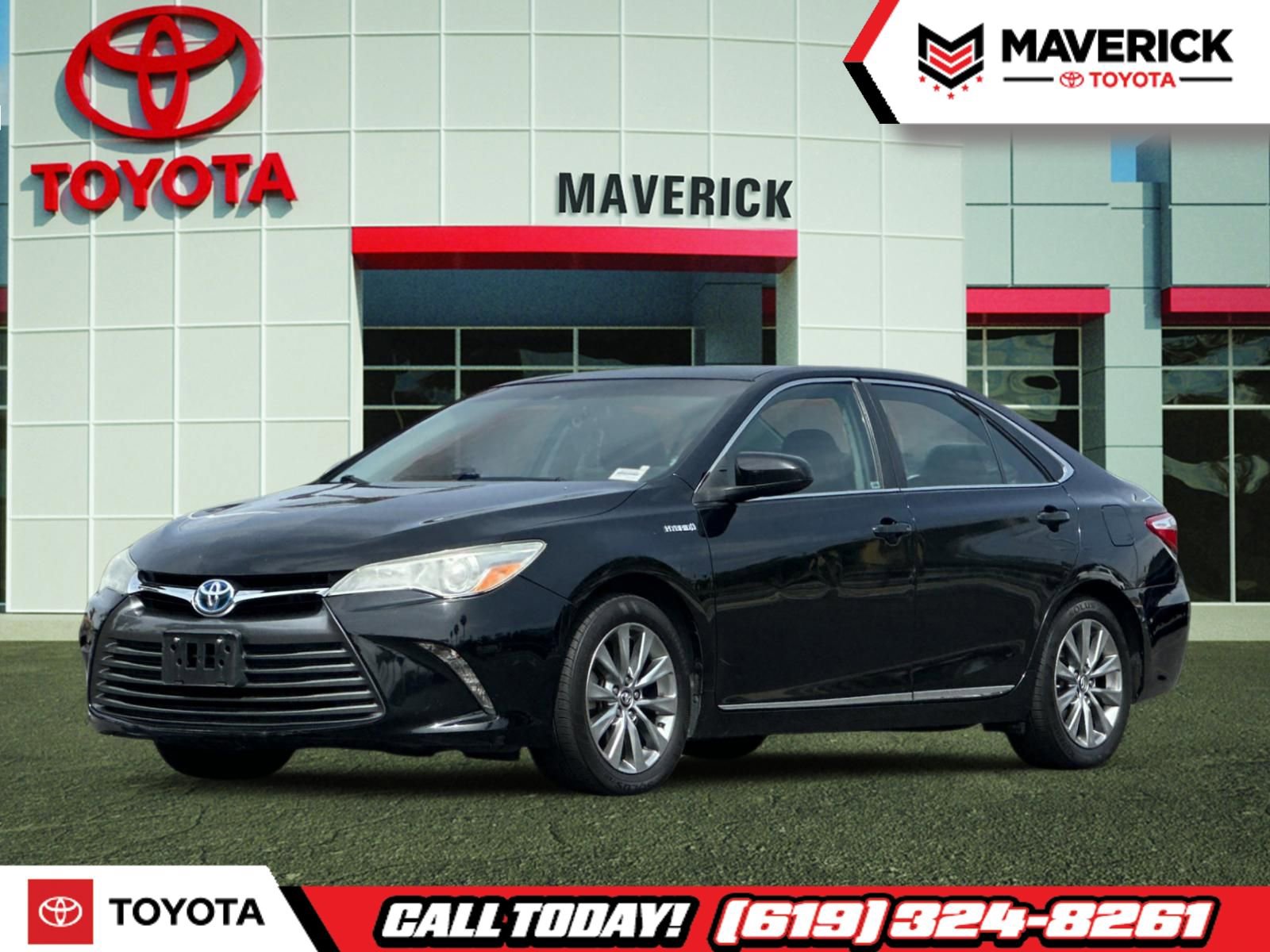 Used 2017 Toyota Camry XLE w/ Moonroof Package FWD image 1