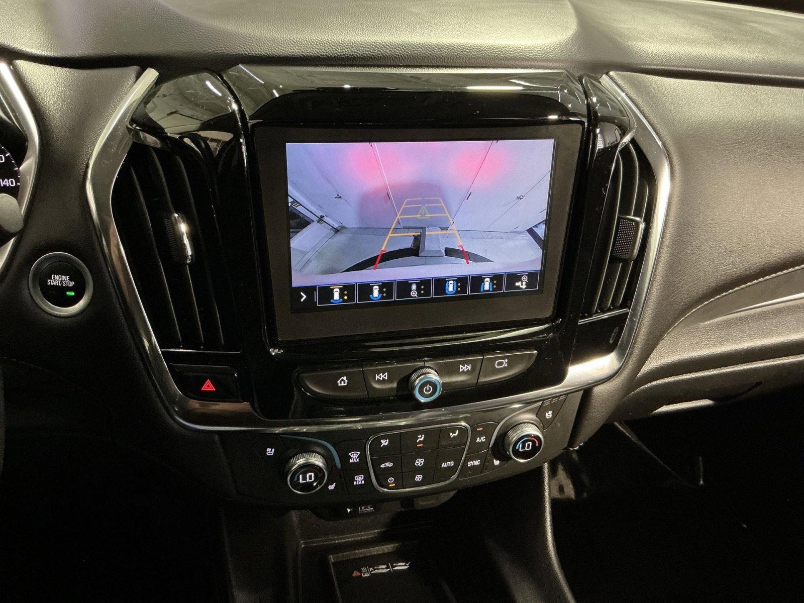 Used 2021 Chevrolet Traverse High Country w/ LPO, Cargo Package image 27
