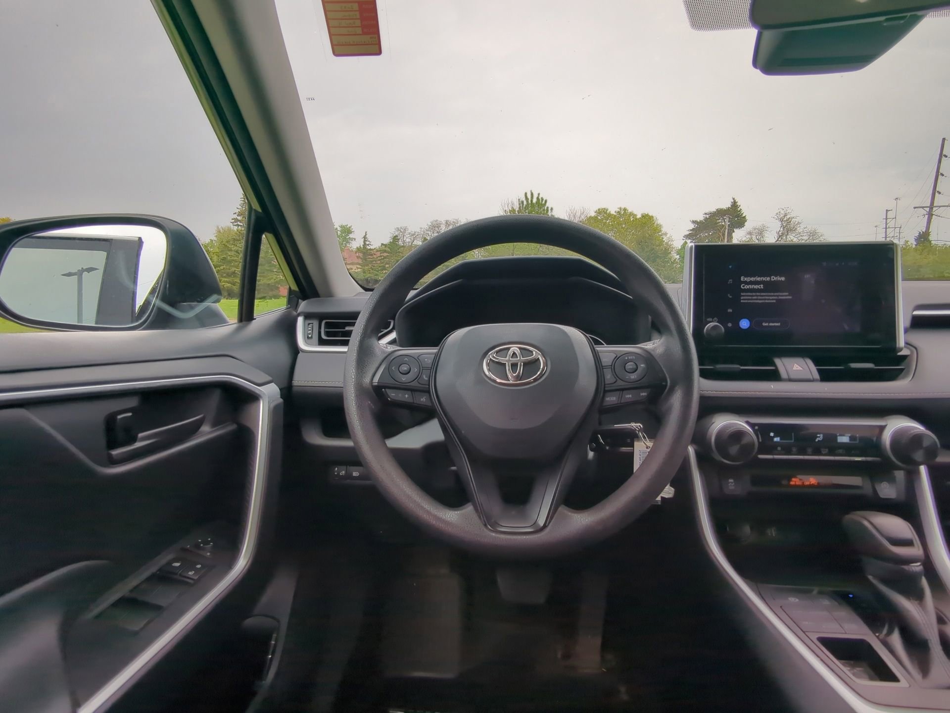 Used 2023 Toyota RAV4 LE AWD/4WD image 22