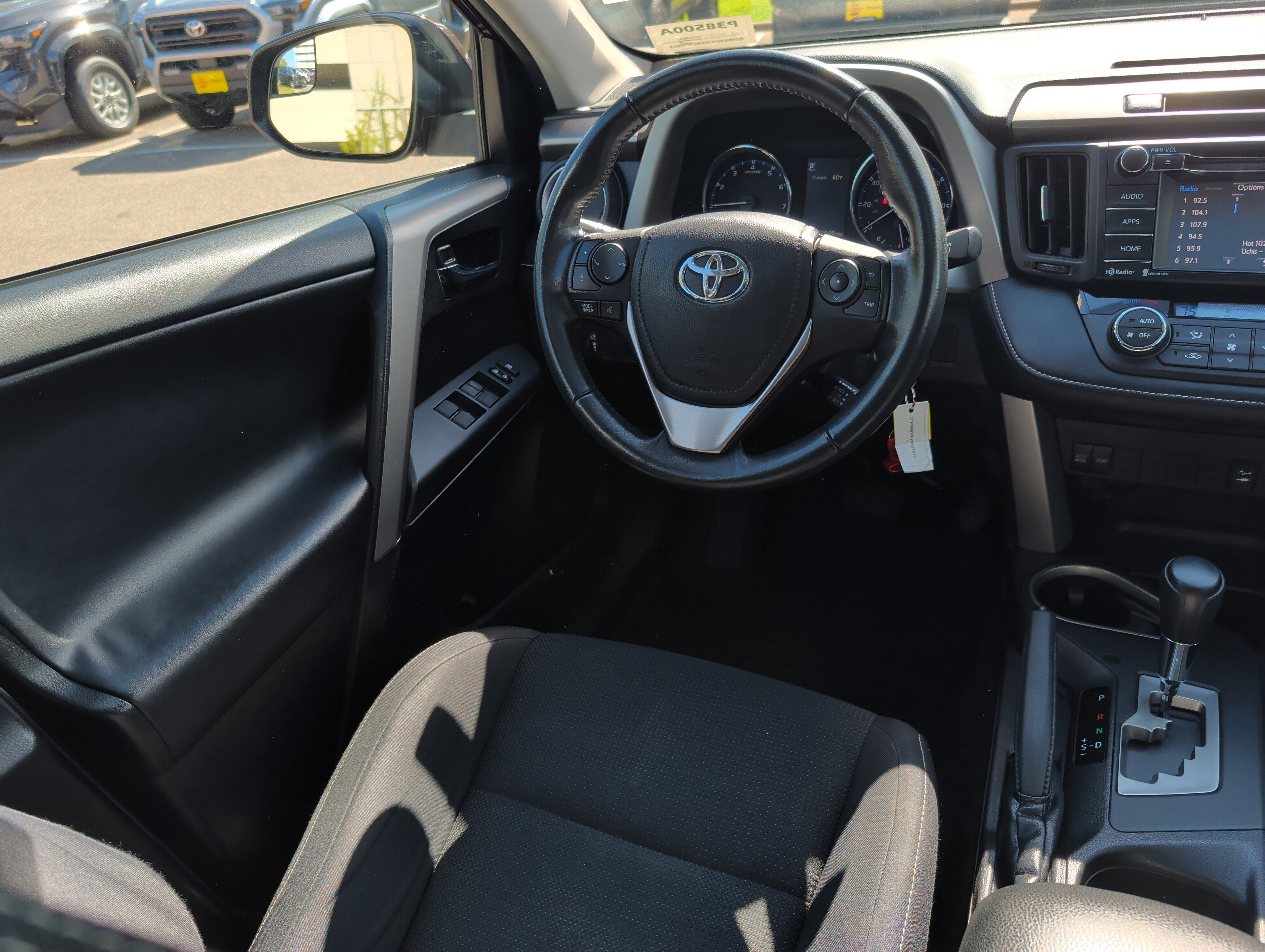 Used 2016 Toyota RAV4 XLE AWD/4WD image 9
