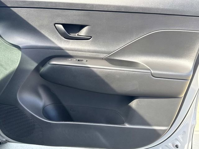 Used 2025 Hyundai Kona SEL image 19