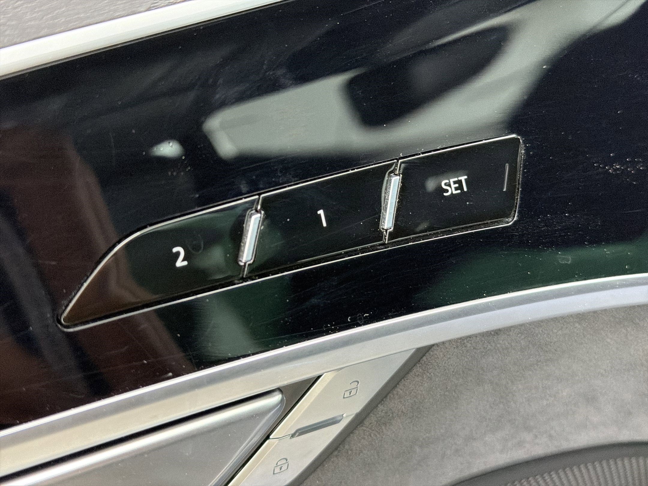 Used 2024 Audi A8 L 3.0T AWD/4WD image 19