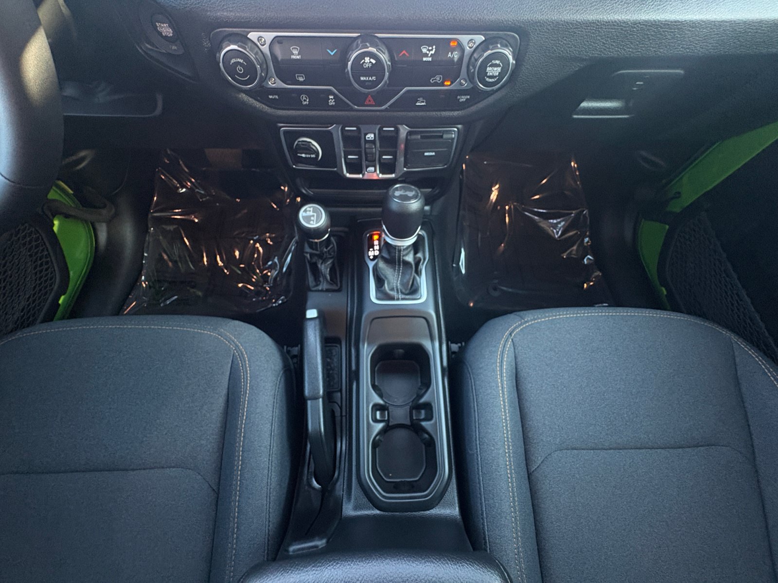 Used 2025 Jeep Wrangler Unlimited Sport AWD/4WD image 12