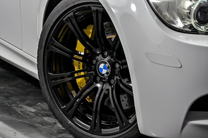 Used 2011 BMW M3 Coupe RWD image 3
