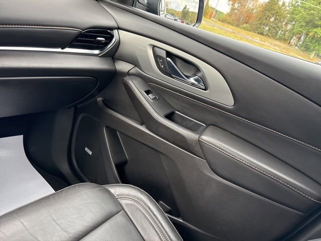 Used 2021 Chevrolet Traverse RS image 30