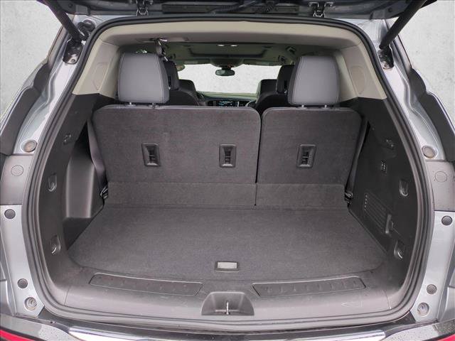 Used 2018 Buick Enclave Premium w/ Experience Buick Package FWD image 6