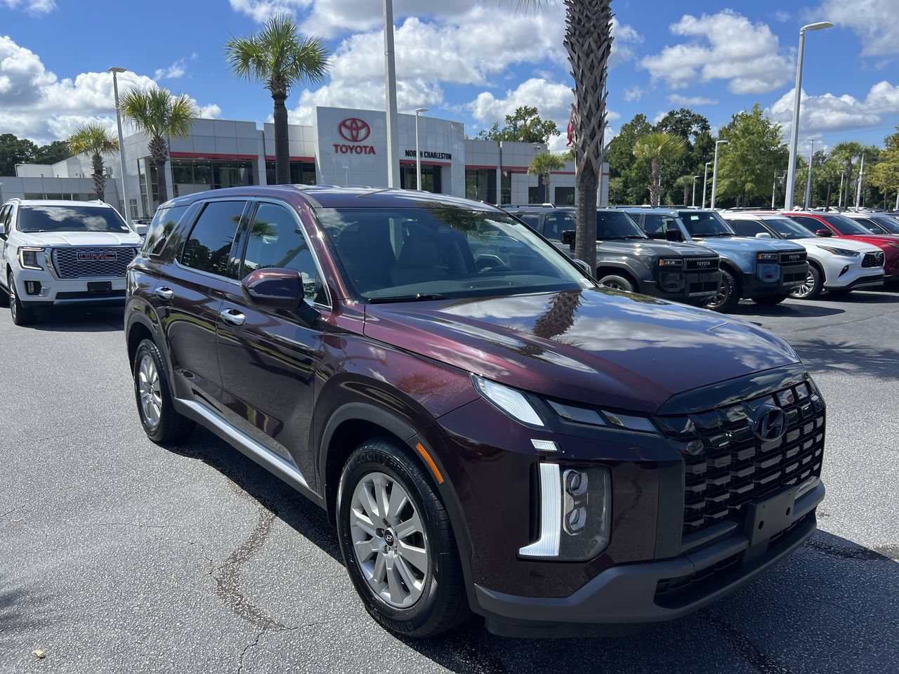 Used 2023 Hyundai Palisade SE AWD/4WD image 2