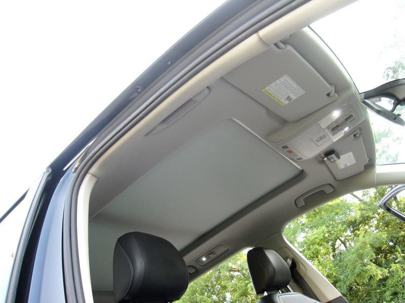 Used 2018 Volkswagen Tiguan SE w/ Panoramic Sunroof Package AWD/4WD image 25