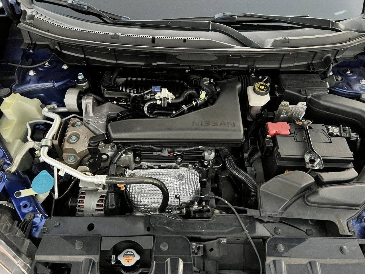 Used 2017 Nissan Rogue SV FWD image 17