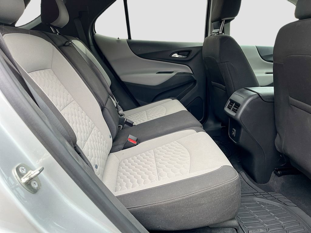 Used 2021 Chevrolet Equinox LS w/ LS Convenience Package AWD/4WD image 24