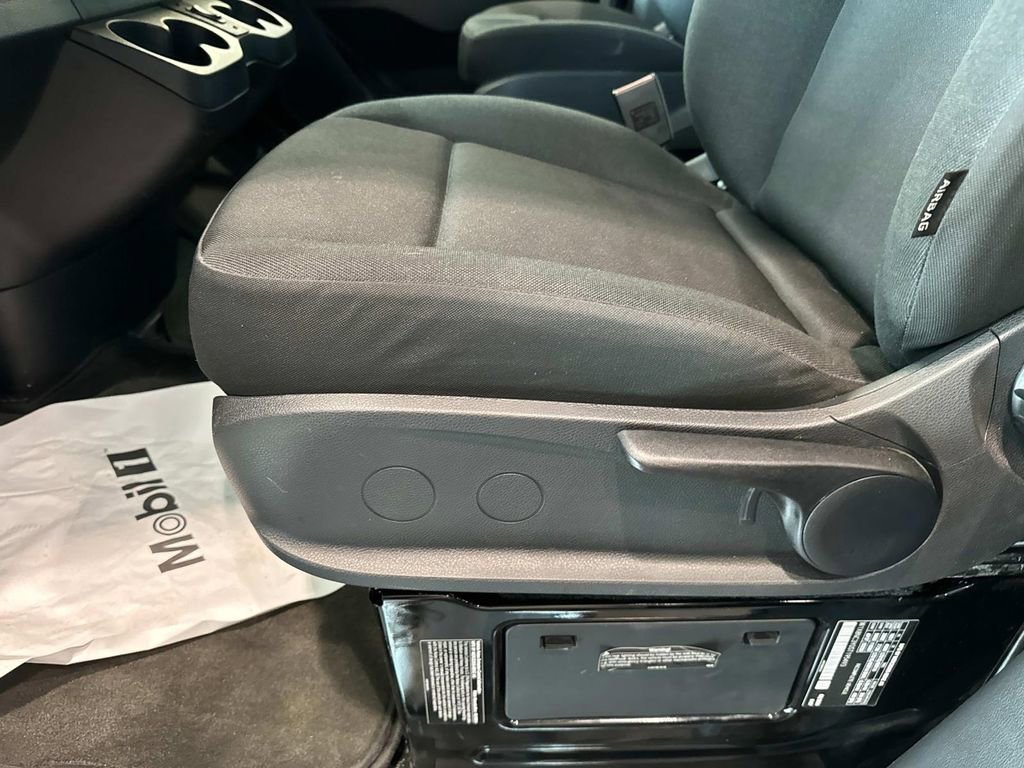 Used 2025 Mercedes-Benz Sprinter 3500 image 18