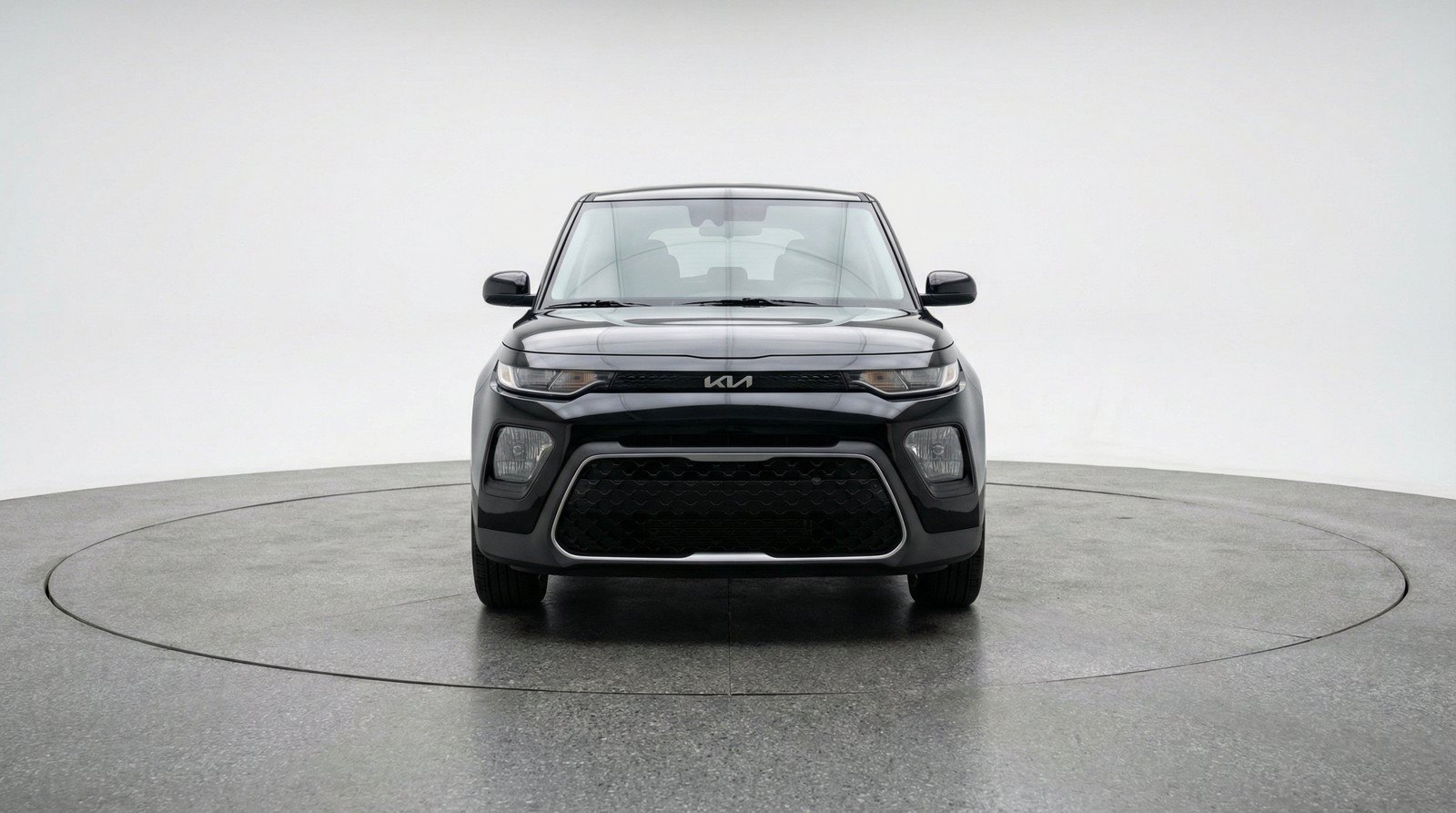 Used 2025 Kia Soul LX w/ LX Technology Package FWD image 2