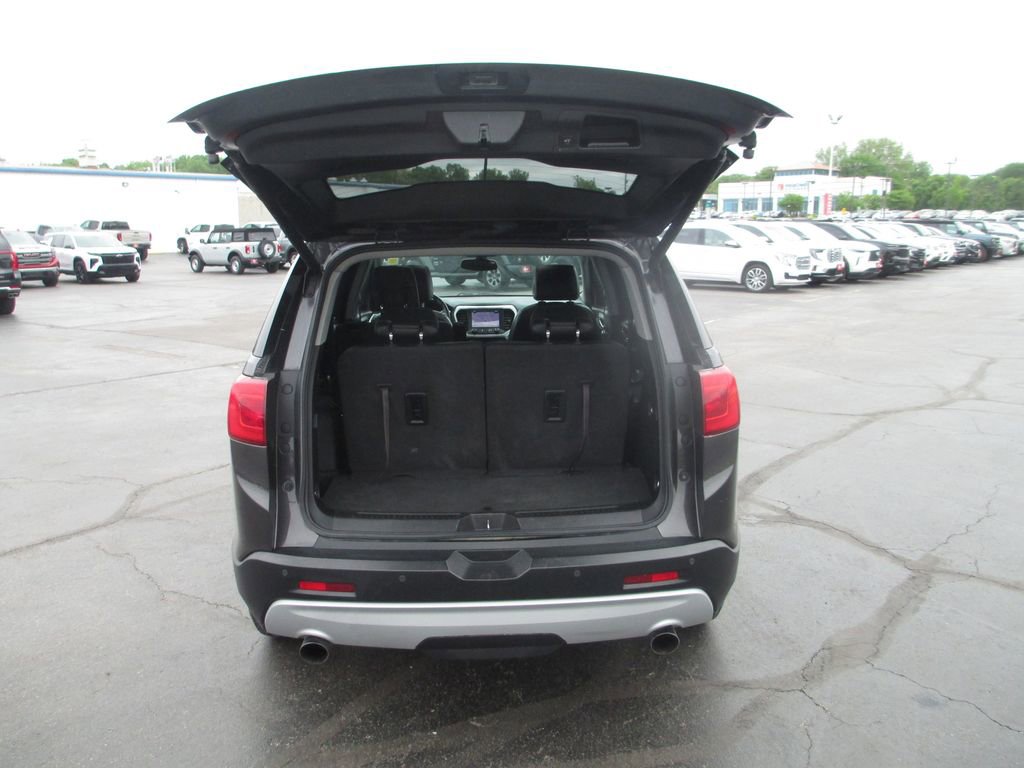 Used 2017 GMC Acadia SLT AWD/4WD image 8