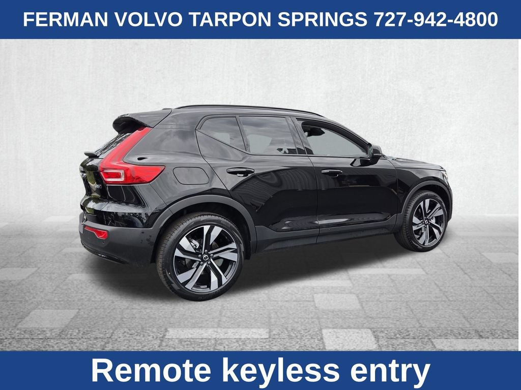 New 2026 Volvo XC40 B5 Plus w/ Climate Package AWD/4WD image 10