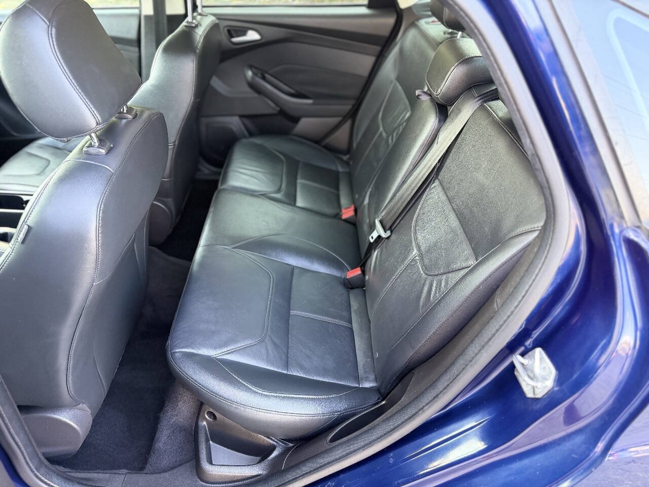 Used 2017 Ford Focus Titanium FWD image 10