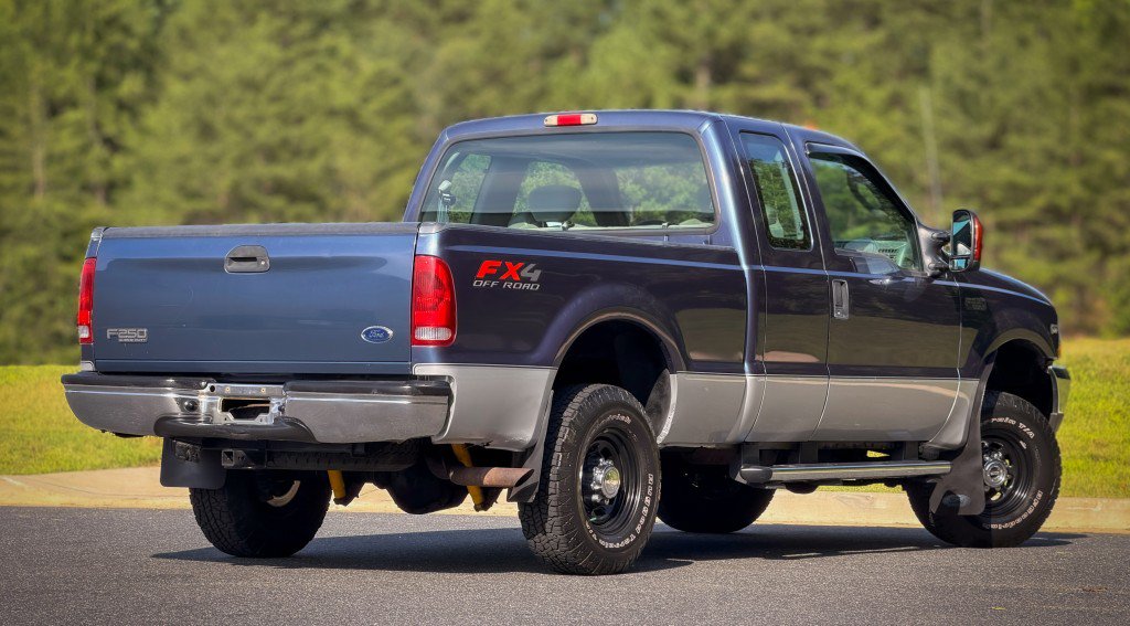 Used 2004 Ford F250 XLT AWD/4WD image 12