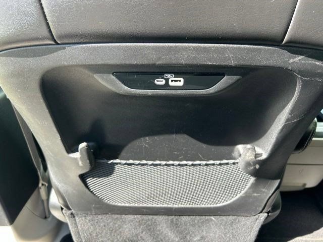 Used 2023 Chrysler Pacifica Touring-L FWD image 41